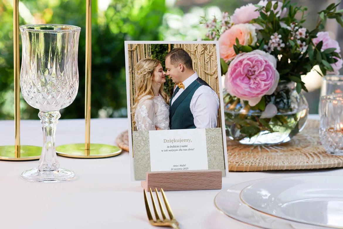 Personalizowane prezenty dla gości weselnych - 8 inspiracji